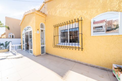 Villa a La Marina, Alicante, La Marina - € 184.000 | Ref: W6136VA - foto 13
